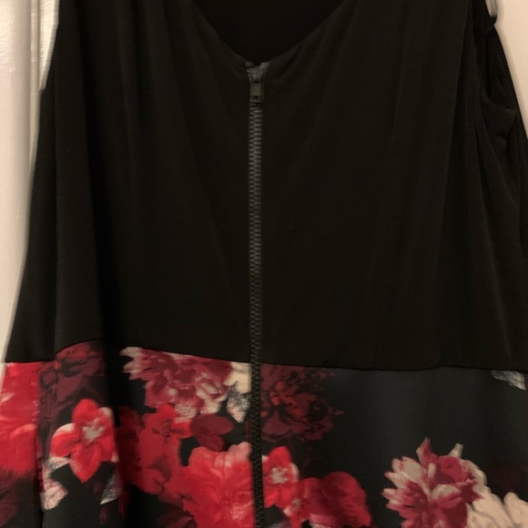 14W Floral Sundress with Pockets! - Picture 3 of 4